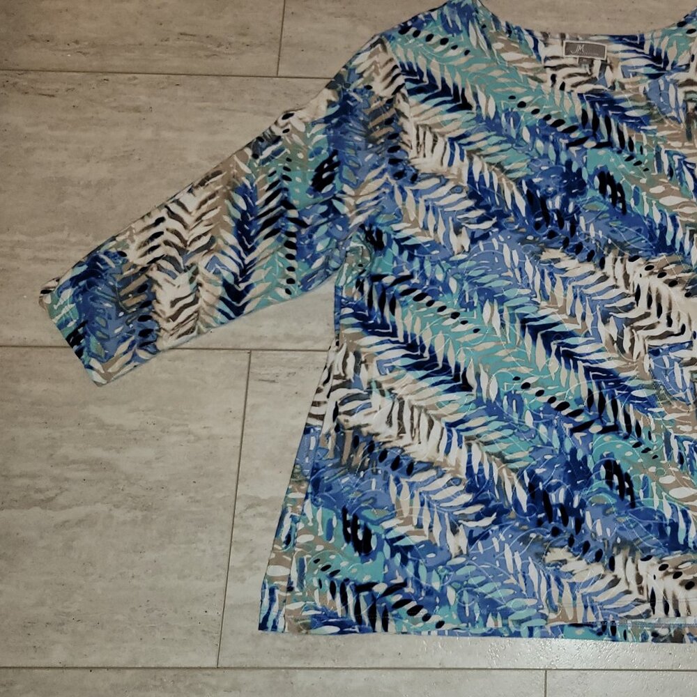 JM Collection BL Batik Leave pattern 3/4 length sleeve, round neck top NWT. - Picture 3 of 10